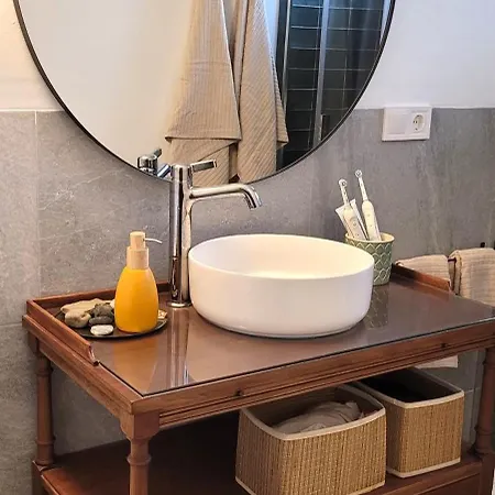 The Sea At Your Doorstep * טורמולינוס